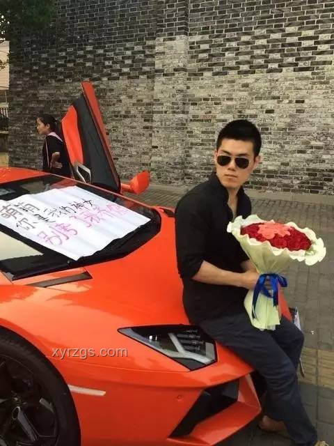 豪车车主的另类祈福：为高考彩头换“985”车牌记